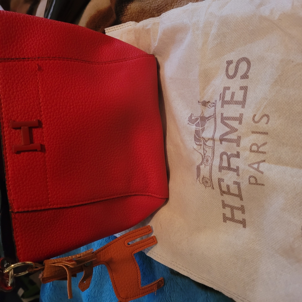Red Shoulder Bag with Boxy Shape and Large H Design